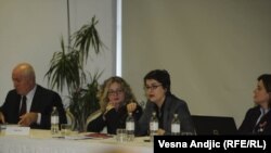 Sa konferencije koju je organizovao Fond za humanitarno pravo, Beograd, 21. decembar 2011.