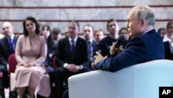 Վլադիմիր Պուտինը և Հանրային խորհրդի նոր անդամները, Մոսկվա, 3 նոյեմբերի, 2023թ.