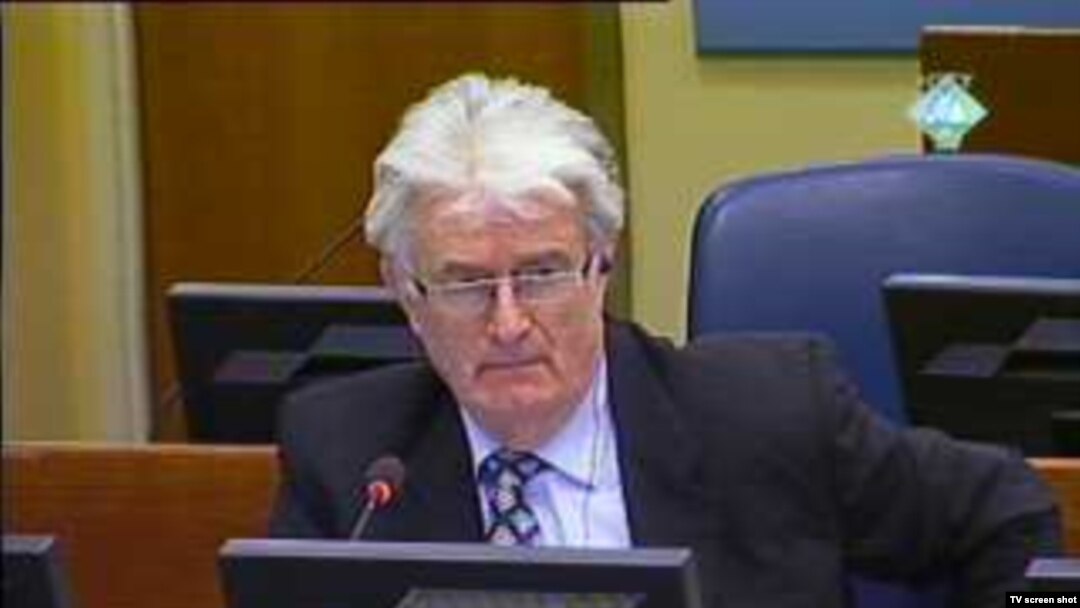 Radovan Karadžić u sudnici 12. januara 2011.