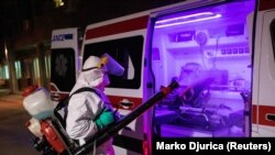 Архивска фотографија - Амбулантно возило во Белград. 