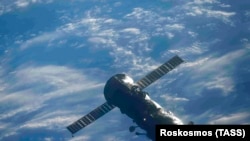Вантажний корабель «Прогрес MS-16» у зв’язці з модулем «Пірс» відстикувався від МКС і готовий до спуску з орбіти, зображення агенції «Роскосмос», 26 липня 2021 року