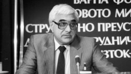 Андрей Луканов