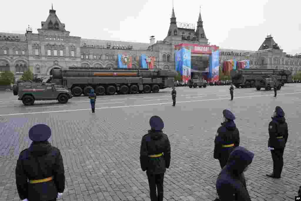 Ruske balističke rakete RS-24 Yars na vojnoj paradi povodom Dana pobjede u Moskvi, 9. maja 2024.