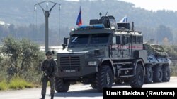 Вербовка иностранцев российской армией, вероятно, преимущественно является несистемной