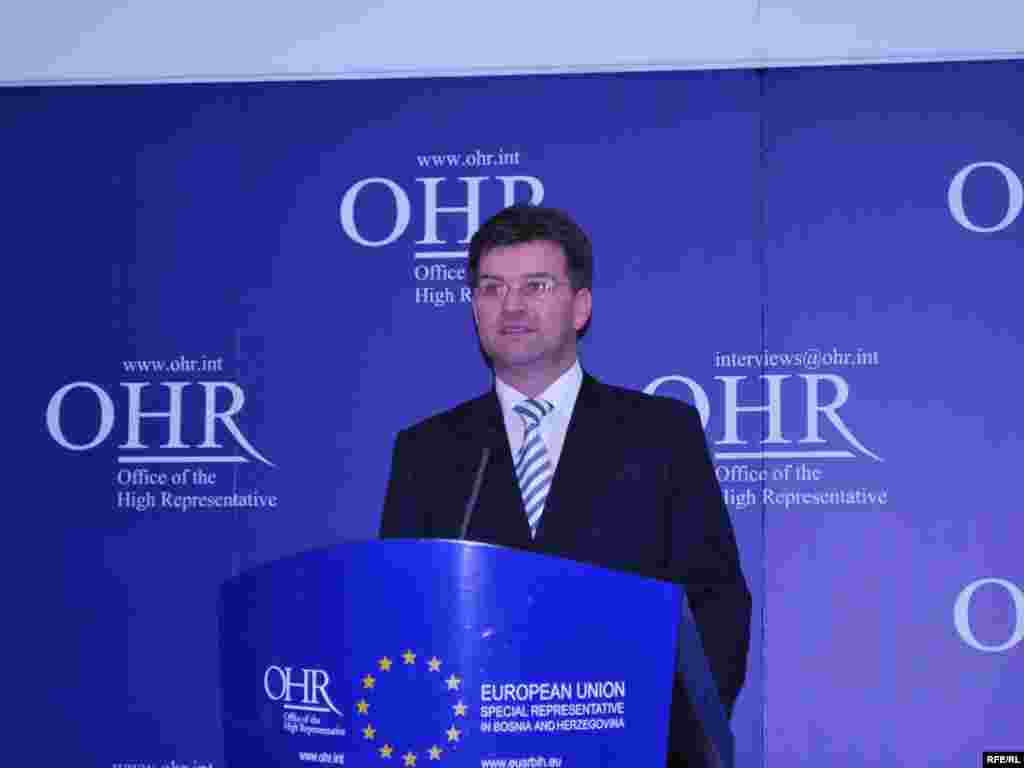 Bosna i Hercegovina - Odlazi Lajčak - Visoki predstavnik za Bosnu i Hercegovinu Miroslav Lajčak napušta poziciju u Sarajevu i preuzima dužnost ministra spoljnih poslova Slovačke.