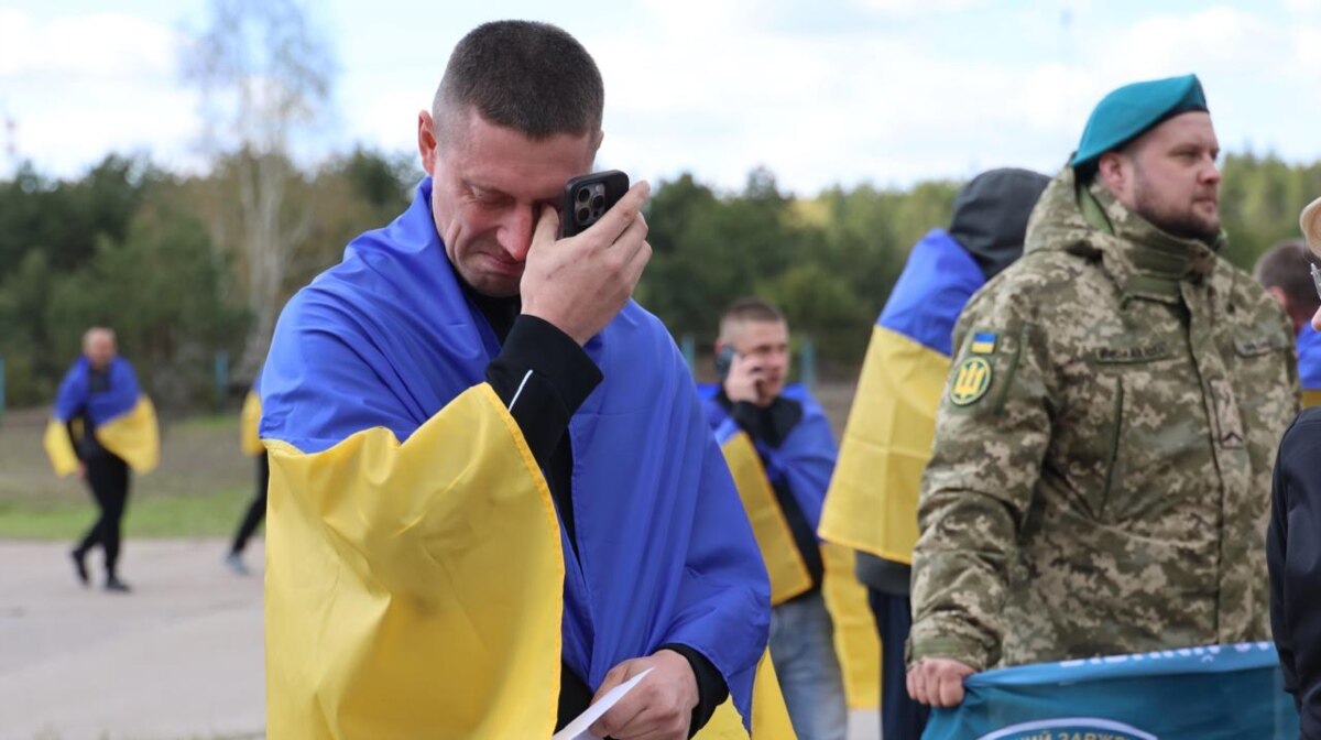 73-й обмін: 193 українські воїни повернулися додому з російського полону