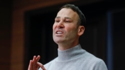 Robert Negoiță, la conferința de presă susținută pe 5 februarie 2026, după ce DNA a anunțat percheziții la domiciliul și biroul lui din Primăria Sectorului 3 din București.