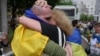 «Мамулечка, я дома!» Как в Украине встречали освобождённых пленных
