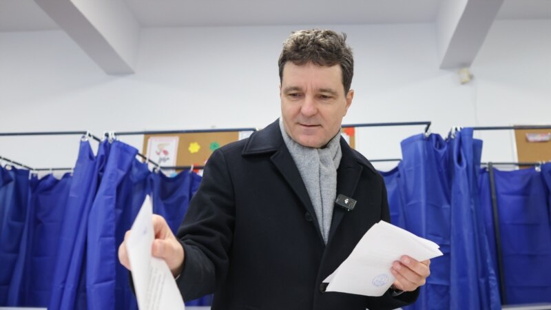 Sondaj CURS: PSD ar câștiga primăria Capitalei dar ar pierde Consiliul General dacă ar fi alegeri acum