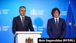 ფოტო არქივიდან: ალექსანდრე წულაძე (მარცხნივ) და ირაკლი კობახიძე