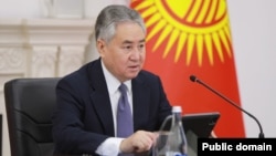 Жээнбек Кулубаев.