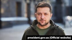 За його словами, треба, щоб рішення політиків збігалися з настроєм «їхніх народів, європейських народів»