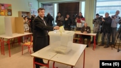 Branko Blanuša, kao kandidat za predsednika RS na biračkom mestu u Banjaluci, 23. novembra 2025.