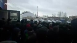 Навбати дарози муҳоҷирон барои ҳуҷҷати ронандагӣ