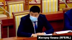 Дамирбек Назаров на заседании Жогорку Кенеша. 20 января 2021 года. 