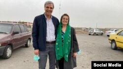 نسرین ستوده همراه با همسرش رضا خندان پس از آزادی از زندان برای مرخصی نوروزی