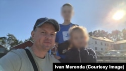 Біженець з Мелітополя Іван Меренда з дітьми