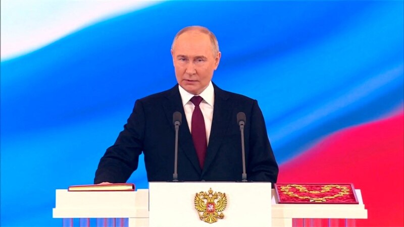 Путин бешинчи президенттик мөөнөткө киришти