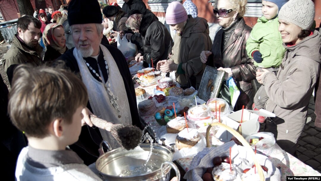 Осявящение куличей и пасх в Великую субботу
