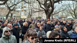 Protest ispred zgrade pravosudnih organa u Novom Sadu, 10. februar 2026.