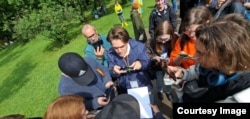 Парк Екатерингоф. Собрание инициативной группы по проведению референдума против строительства в Петербурге новых небоскребов