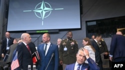 ნატოს თავდაცვის მინისტერიალის დაწყებამდე. ბრიუსელი. ნატოს შტაბ-ბინა. 15 ოქტომბერი, 2025 წელი