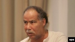 Səddam Hüseynin ögey qardaşı Barzan İbrahim məhkəmədə, 13 fevral 2006