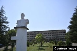 სასოფლო-სამეურნეო სასწავლებელი დიდ ჯიხაიშში, ჯერ კიდევ 1925 წელს ნიკო ნიკოლაძის ინიციატივით გაიხსნა ეს კოლეჯი სტუ-ს ნაწილი 2015 წლიდან გახდა.