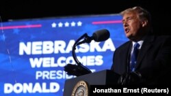 Președintele Donald Trump la un eveniment electoral în Omaha, Nebraska, 27 octombrie 2020