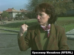  Севгинар в Груево, на мястото на конфликтите, в края на 90-те години. Снимката е стопкадър от кино лентата на Татяна Ваксберг „ Технология на злото “. 