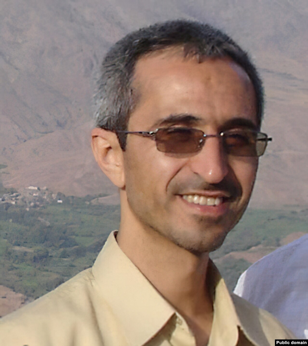 Majid Shahriari (1966-2010) &nbsp; Shahriari foi um cientista nuclear que cooperou com a Organização de Energia Atômica do Irã.