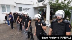 Policija Crne Gore nakon hapšenja zvaničnika Opštine Budva, 17. juni 2020. 