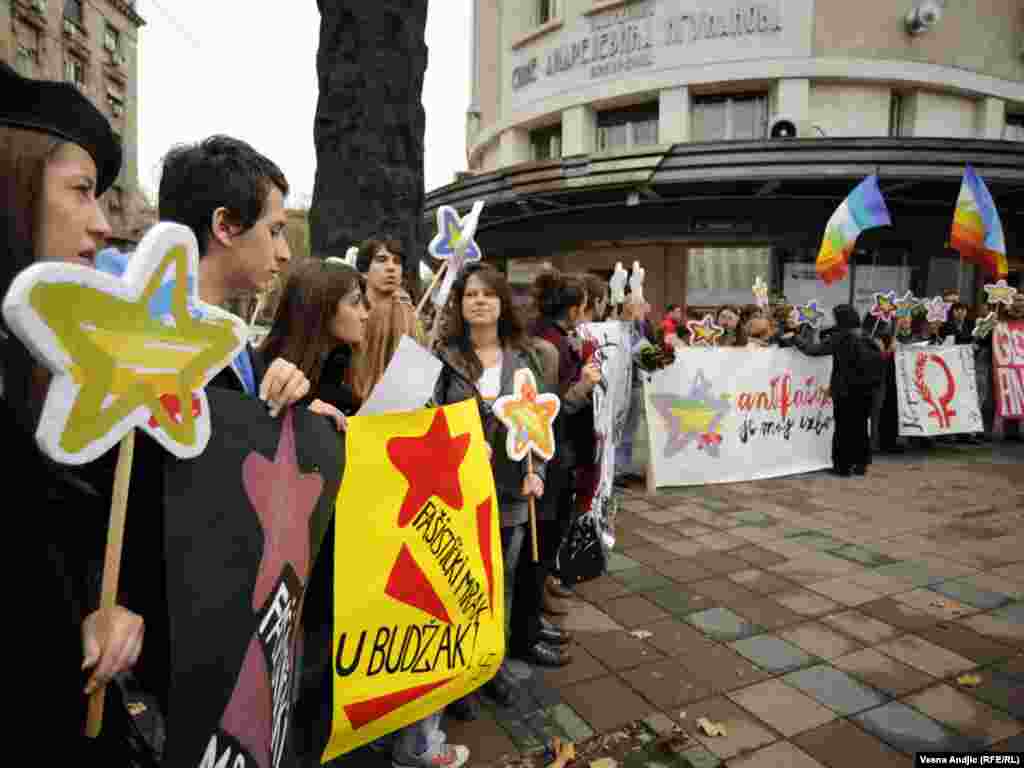 Performans Žena u crnom i Helsinškog odbora "Antifašizam-moj izbor", Beograd, 9. novembar 2010