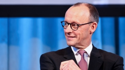 Поддръжниците му го смятат за последователен консерватор а критиците му