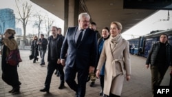 Міністр закордонних справ України Андрій Сибіга (у центрі) з Верховним представником ЄС Каєю Каллас, 31 березня 2026 року 