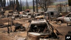 Vetura të djegura nga zjarri në jug të Francës. 8 gusht 2025. 
