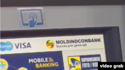 Un bancomat Moldindconbank la Chișinău