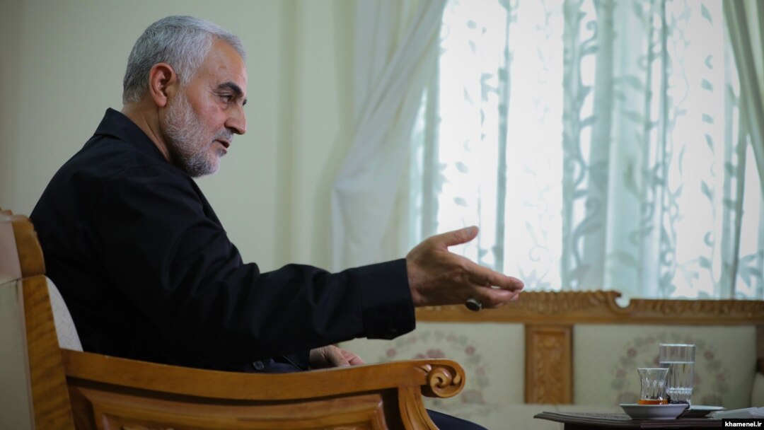 تصویری از گفت‌وگوی وب‌سایت آیت‌الله خامنه‌ای با قاسم سلیمانی