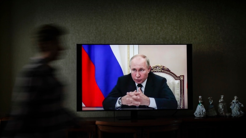 Netflix в России обяжут показывать Первый канал и телеканал «Спас»