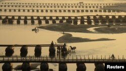 Hindistanda körpü tikintisi