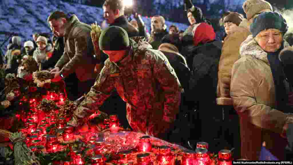 Історична відповідальність за Голодомор 1932-33 років лежить на Росії як правонаступниці СРСР, і той злочин не має терміну давності, заявив на заходах зі вшанування пам&#39;яті жертв Голодомору президент України Петро Порошенко