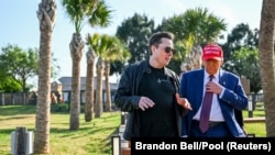 Miliardarul Elon Musk s-a apropiat de viitorul președinte american Donald Trump încă din timpul campaniei. Cei doi au petrecut împreună orele dinaintea anunțului rezultatelor alegerilor, iar Musk va avea o funcție în noul guvern.