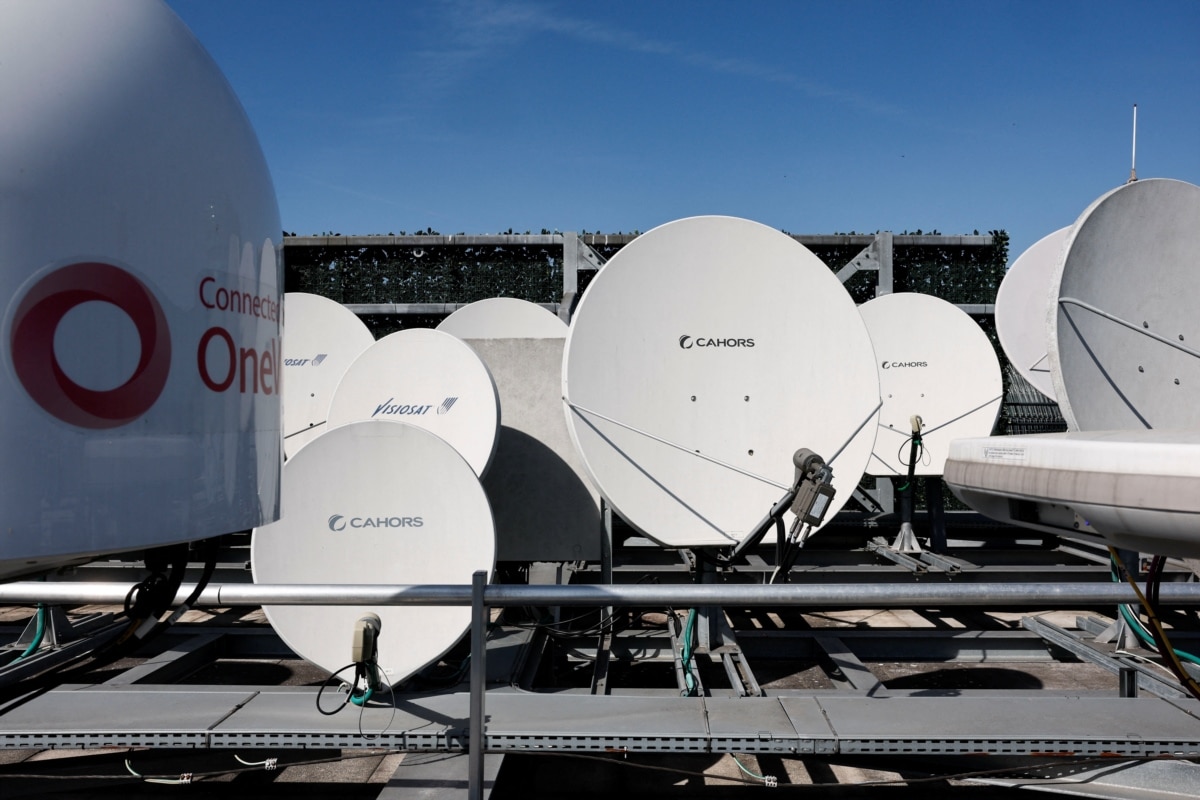 Geographic coverage satellite dishes on the roof of Eutelsat Group's Paris headquarters in Issy-les-Moulineaux, France, April 3, 2025