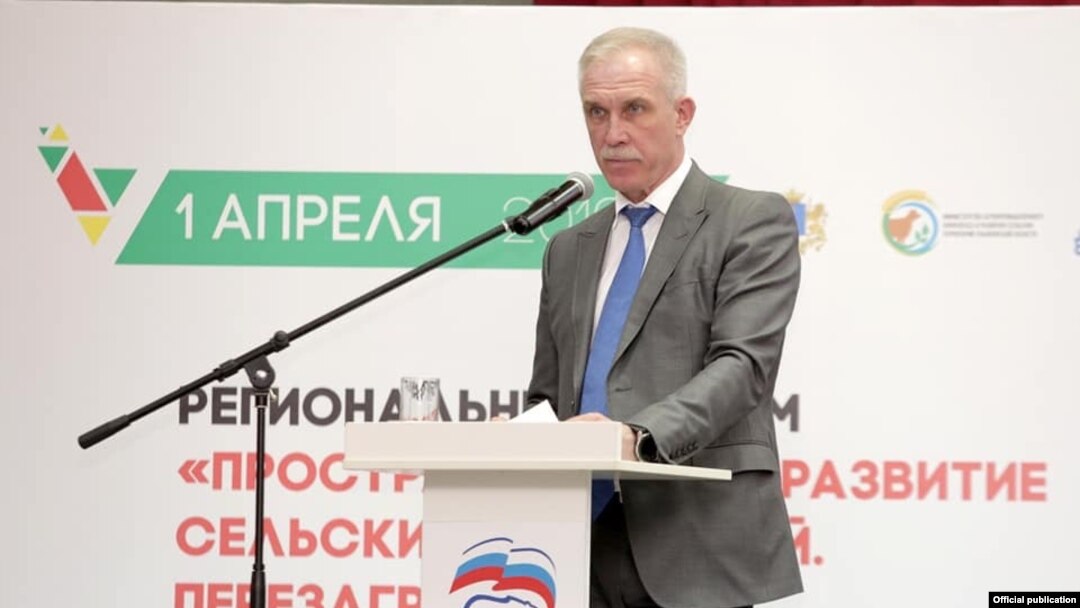 Губернатор Сергей Морозов