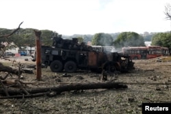 Зьнішчаная зэнітная ўстаноўка на вайсковай авіябазе Ла Карлота ў сталіцы Вэнэсуэлы