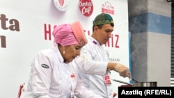 Бәйге барышында Резедә Хөсәенова һәм Айрат Хөснетдинов