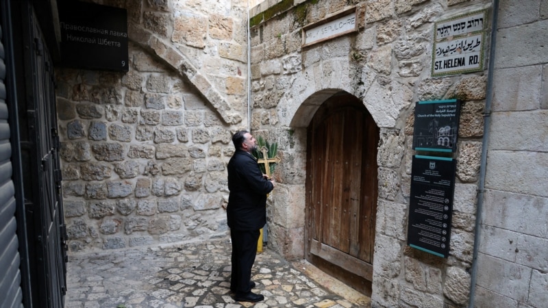 In Photos: Week Five Of The Iran War