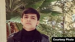 Алишер Махсудов.