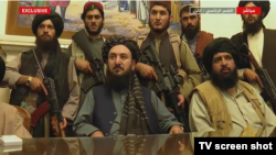 Талибани нахлуха в президентския дворец в Кабул в неделя