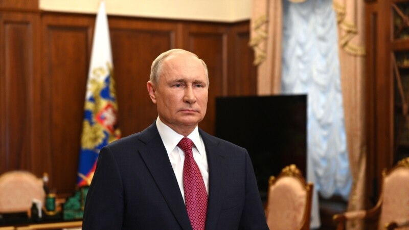 Президент России запретил участие в работе нежелательных организаций за рубежом 